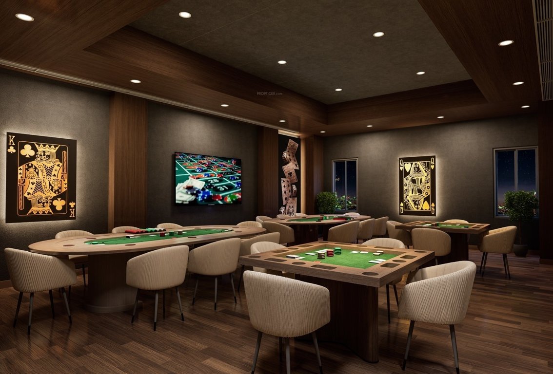 emerald gulistan phase ii Card Room