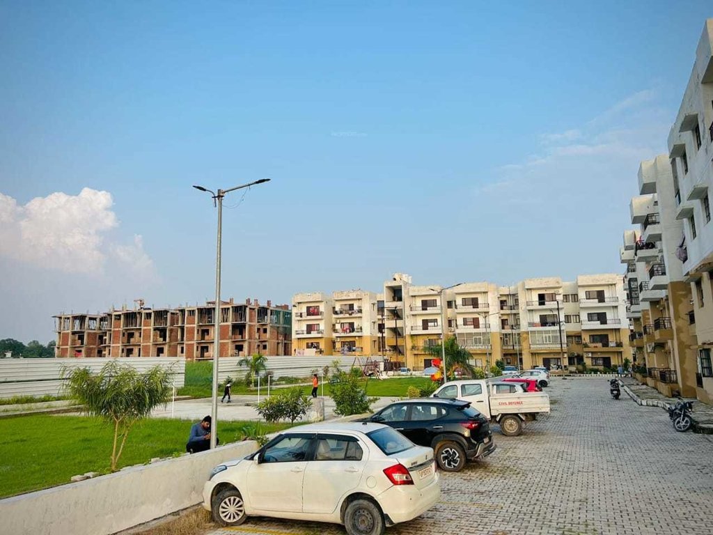  new saket phase 1 Car Parking