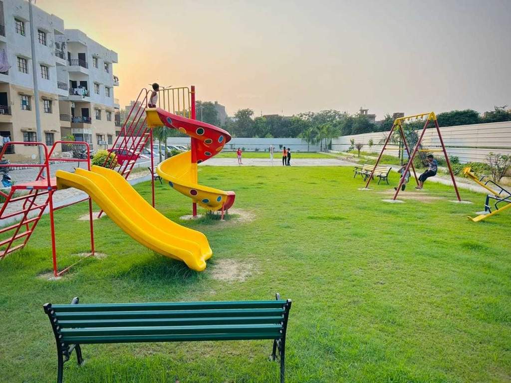  new saket phase 1 Children's play area
