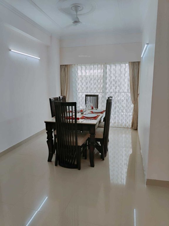  the grande Dining Area