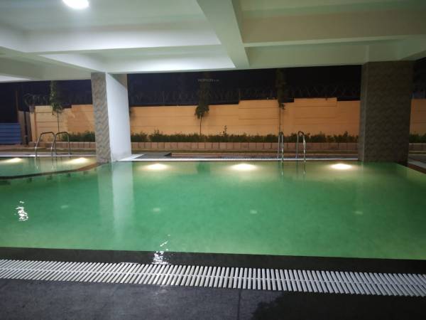  impressions Swimming Pool