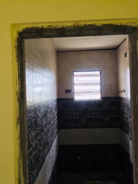  residency-1 Bathroom