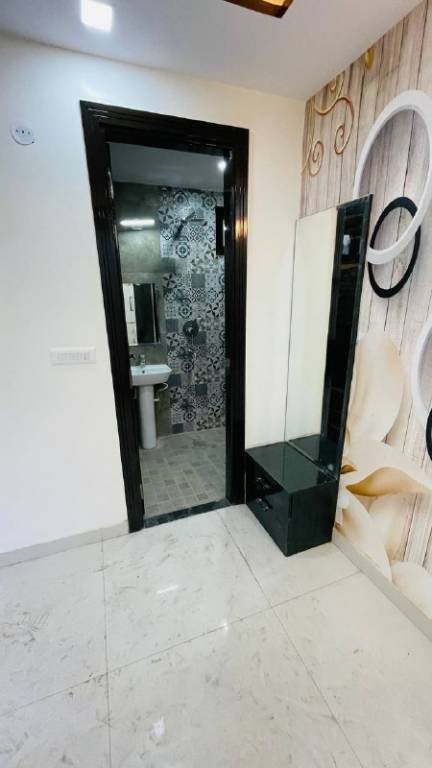  affordable apartments Bathroom