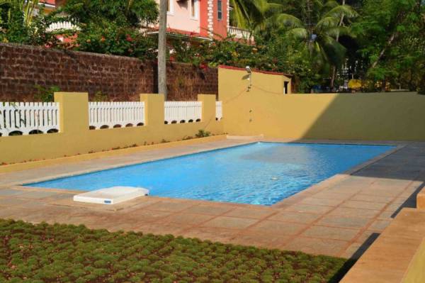  greens Swimming Pool