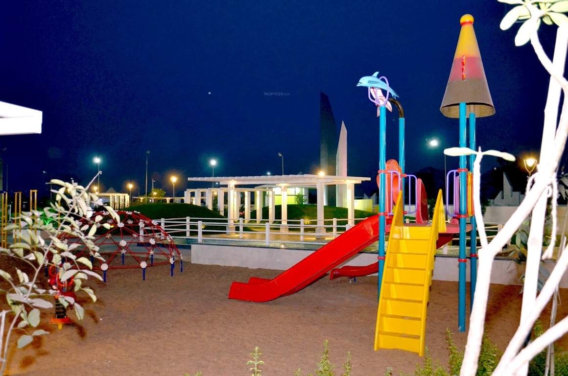  green avenue Children's play area