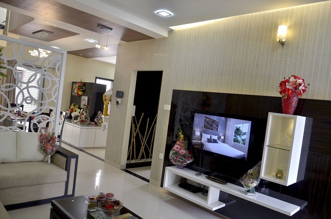  green avenue Living Area