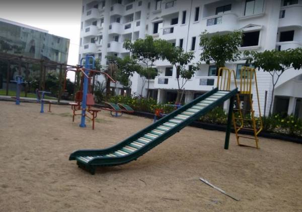 Children's play area solus-heights Children's play area