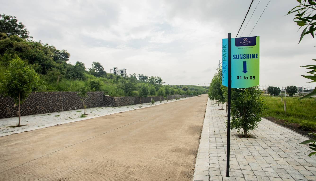 silver sky park Plot