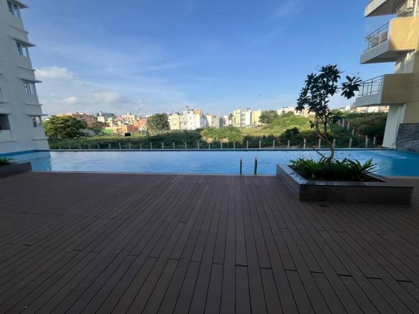  skanda-lake-front Swimming Pool