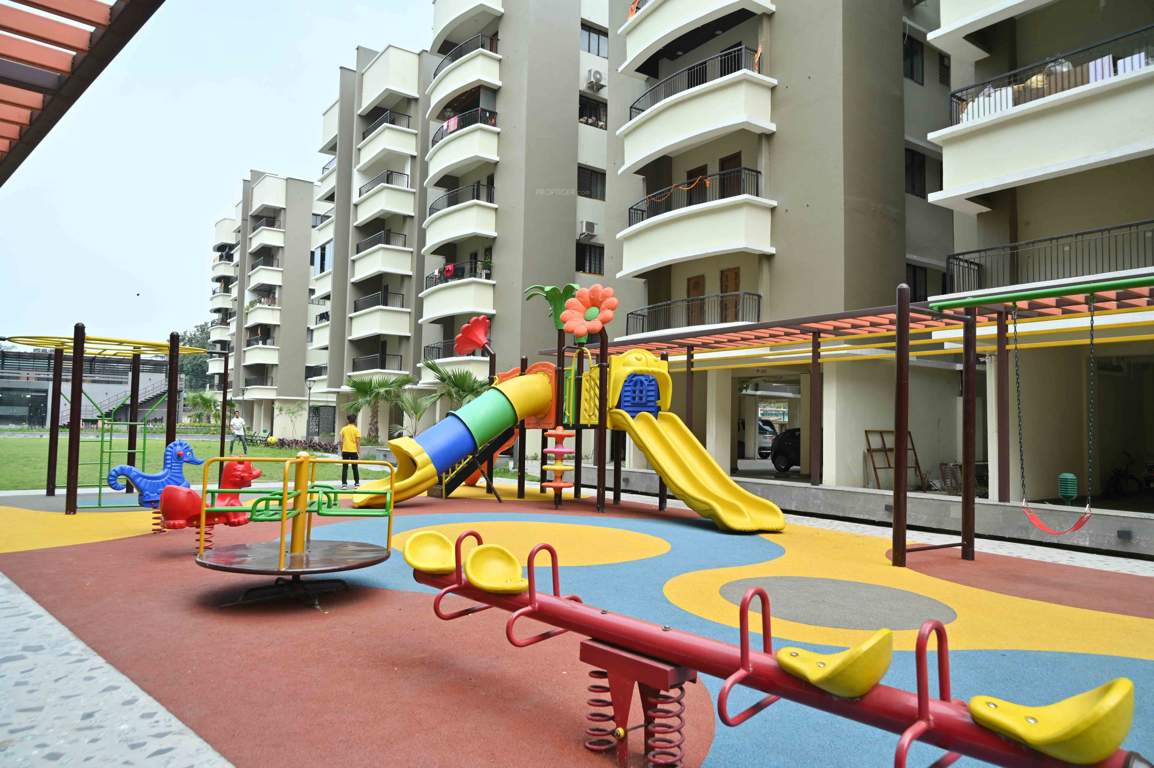  mayfair greens 2 Children's play area