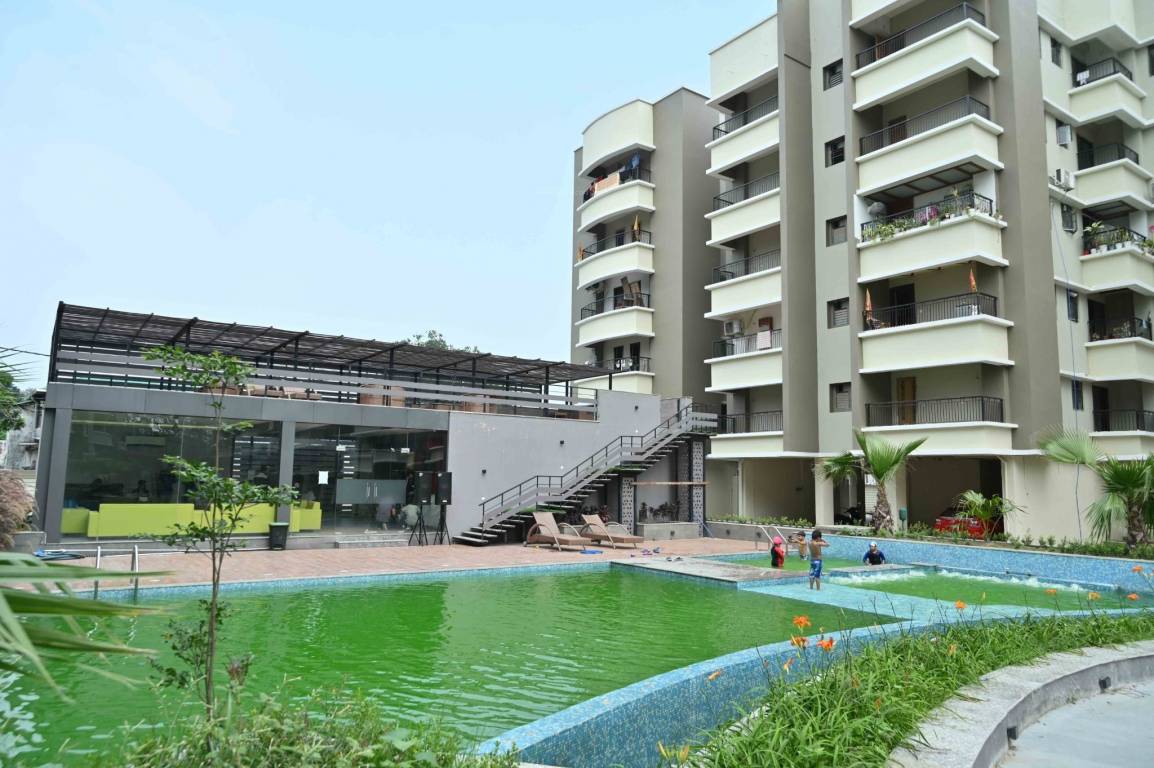  mayfair greens 2 Swimming Pool