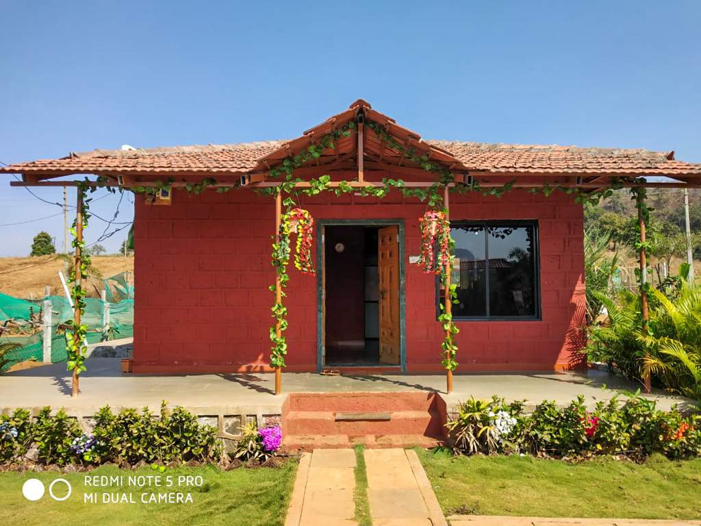 Images for Elevation of Greenland Flora Hills