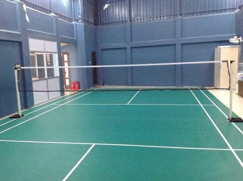  grand Badminton Court