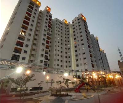  emerald-square Others