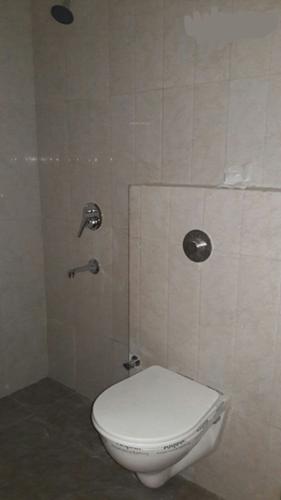  harshit-fortuna-apartment Bathroom