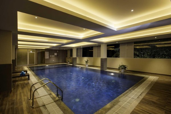  sanctuare Swimming Pool