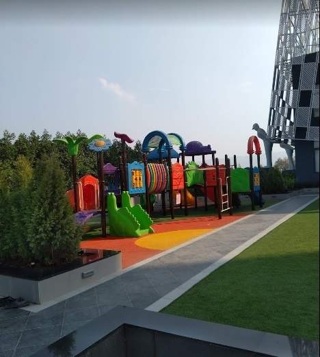 nest building a Children's play area