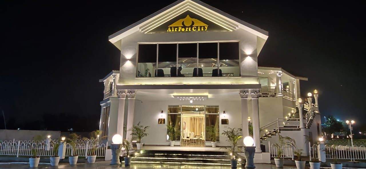 airport city Club House