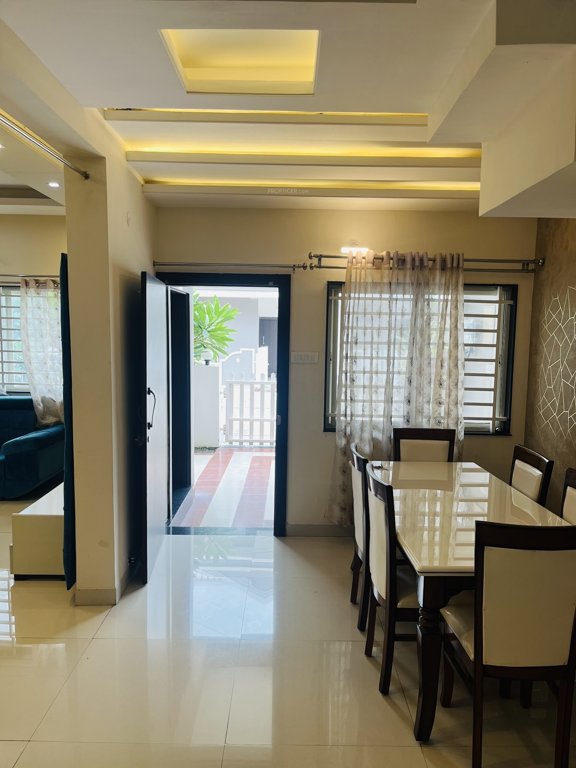 airport city Dining Area