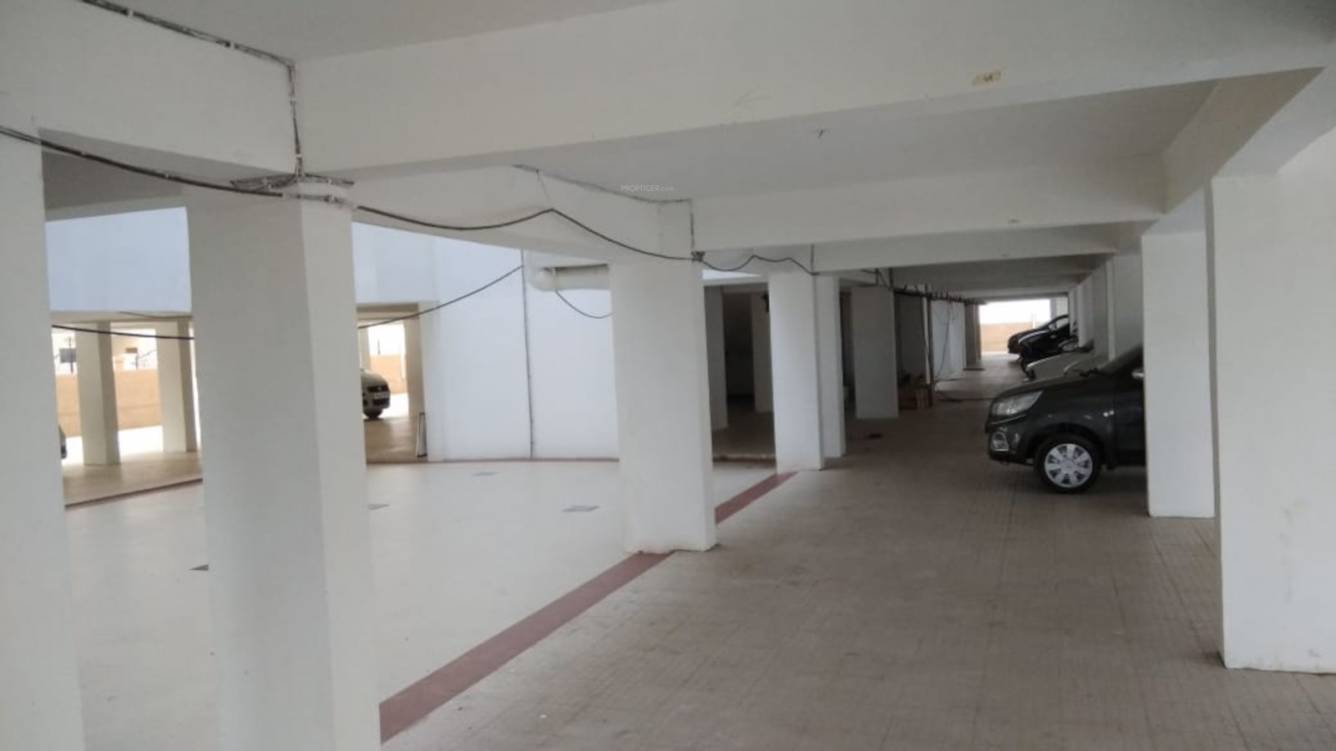 jasuja tower Car Parking