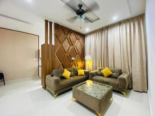  paradise-homez Living Area