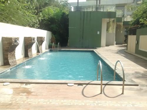  greenwoods-building-1 Swimming Pool