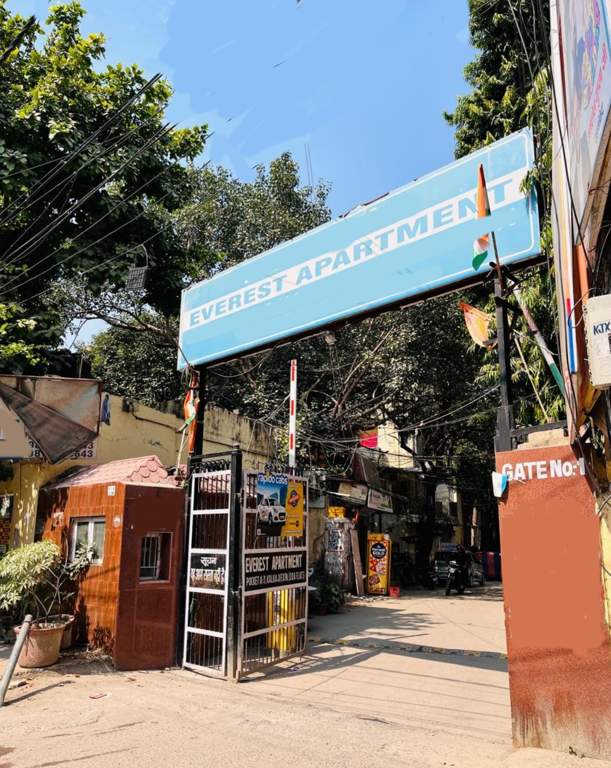  everest apartment Entrance Gate Security Cabin