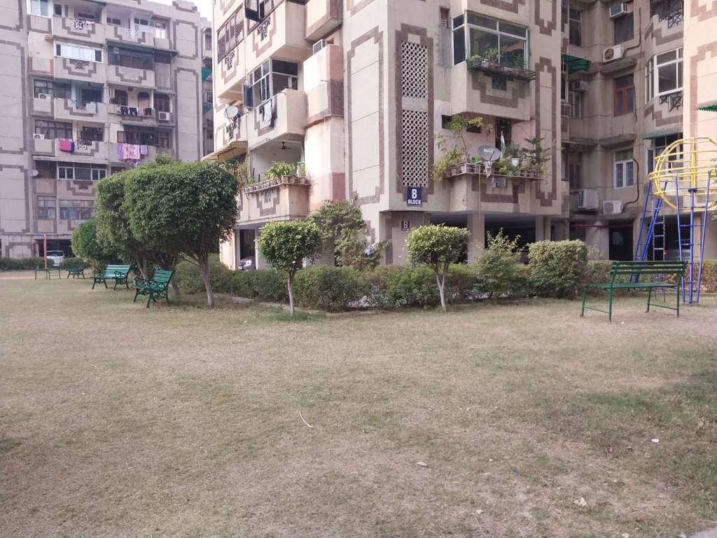  everest apartment Landscape Garden and Tree Planting