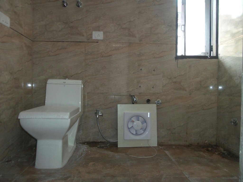  everest apartment Bathroom