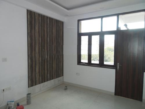  everest-apartment Living Area