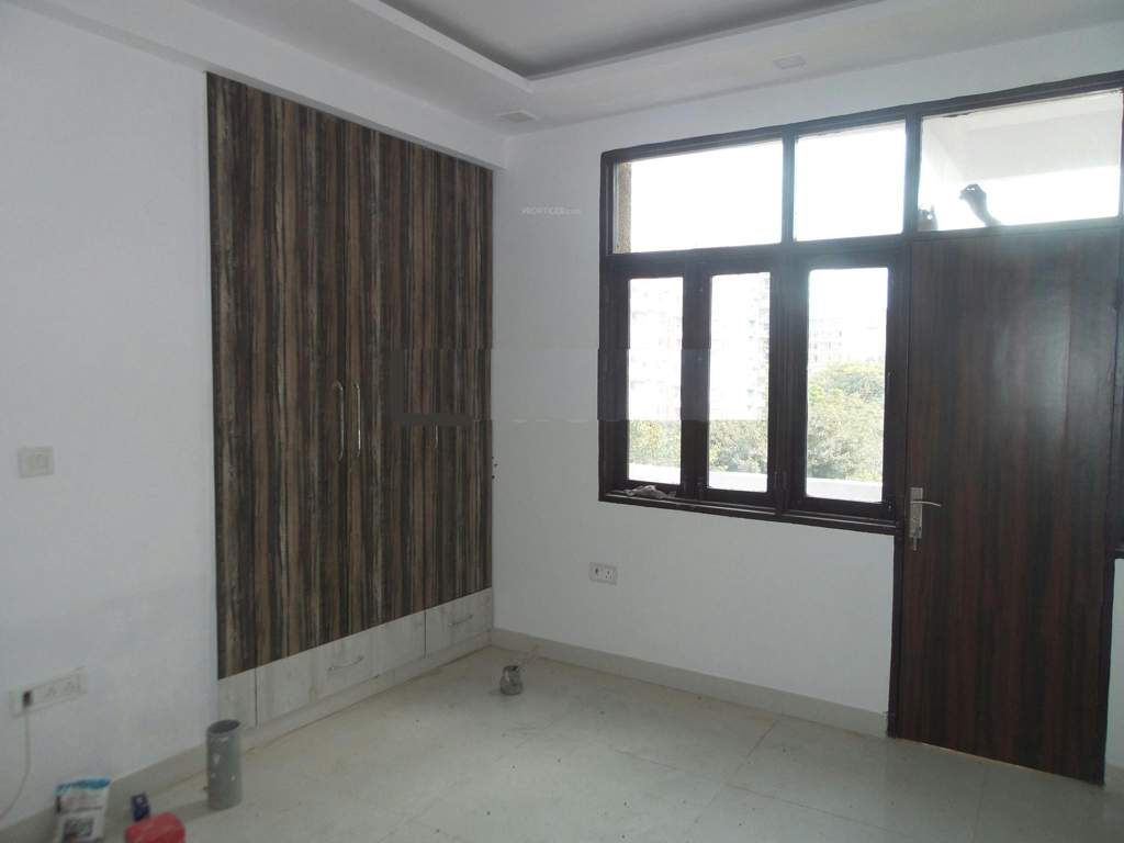  everest apartment Living Area