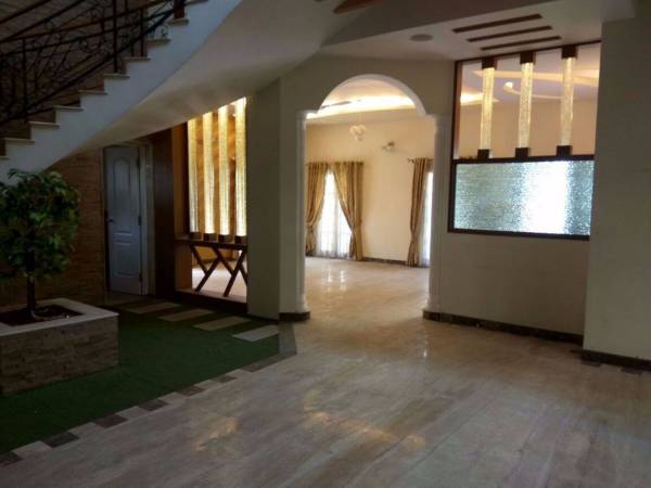  paradise Living Area