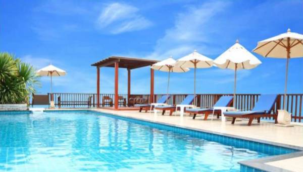  swastik-floresta- Swimming Pool