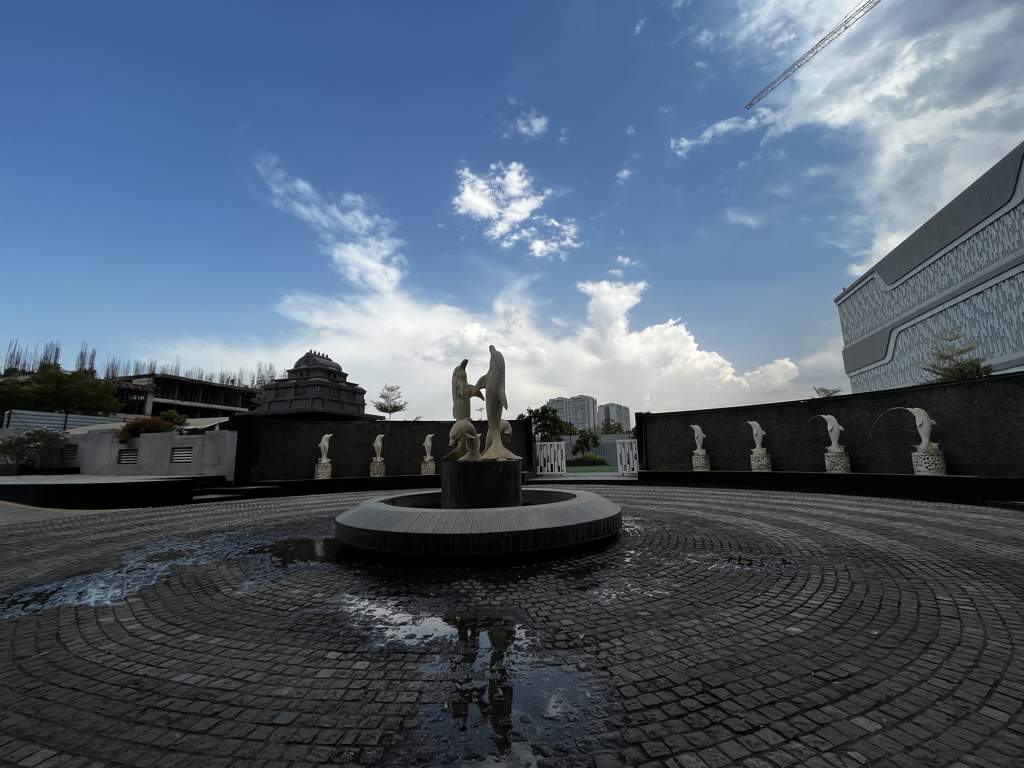  towers east wing b Fountains