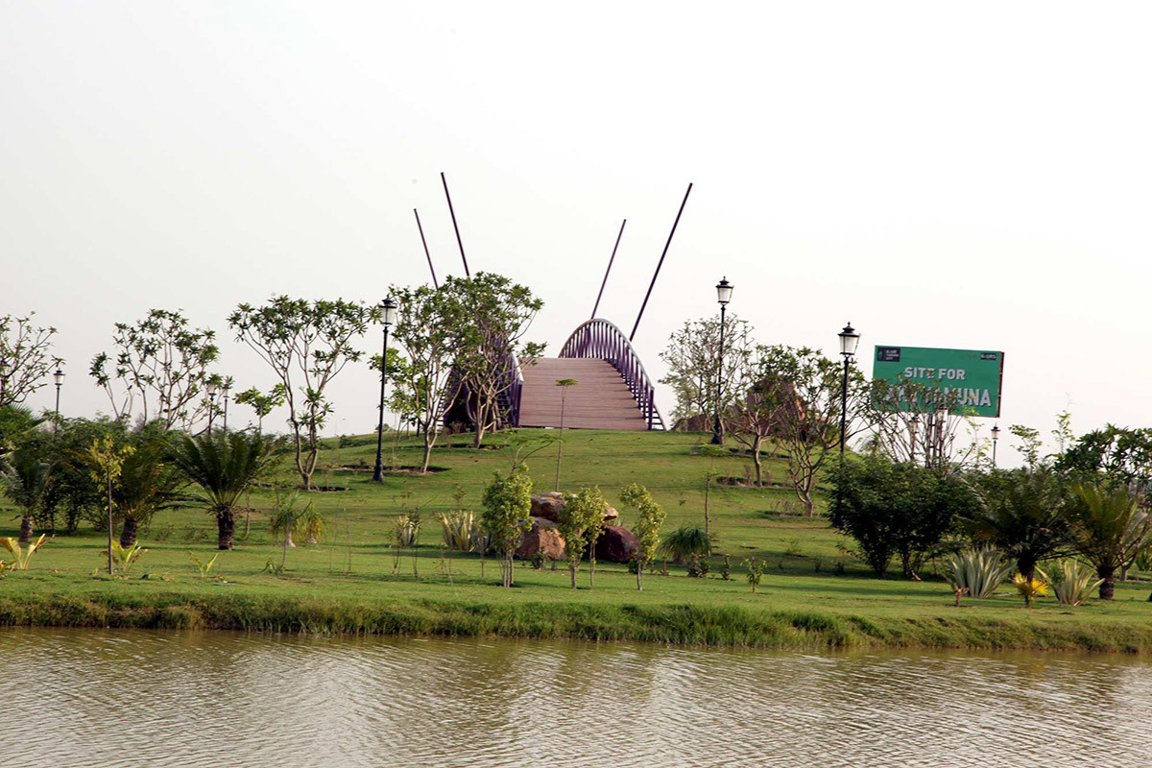  gaur yamuna city Others