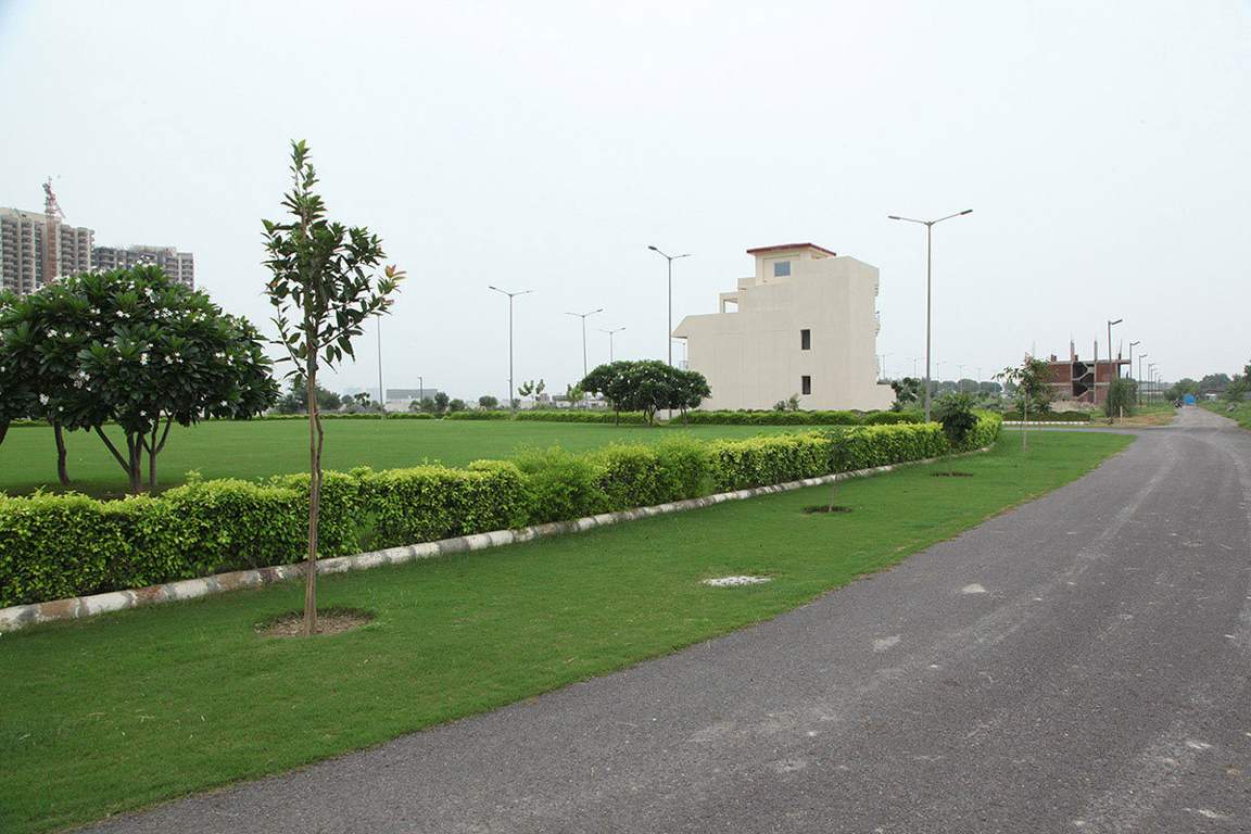  gaur yamuna city Others