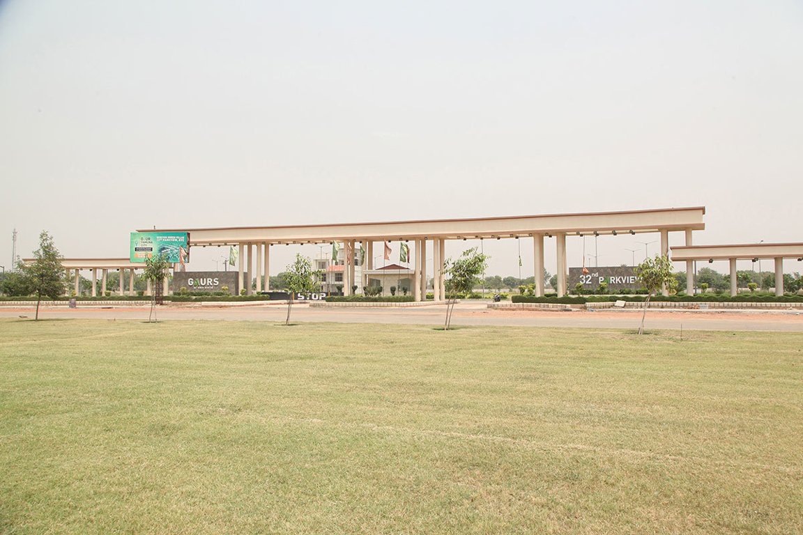  gaur yamuna city Others