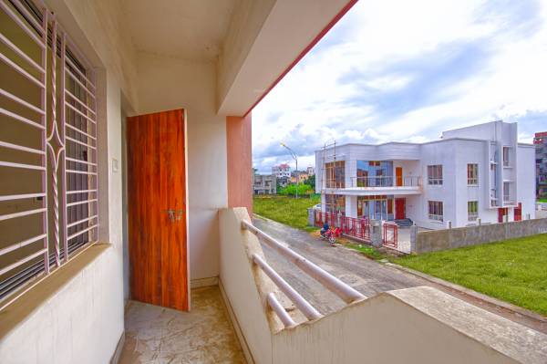 Images for Main Other of Sun AC 82