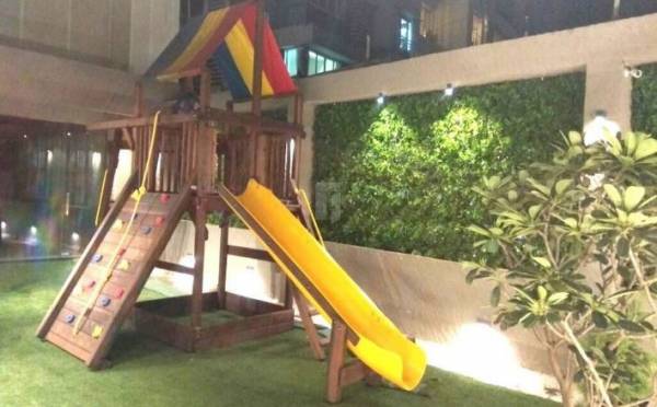  emerald Children's play area