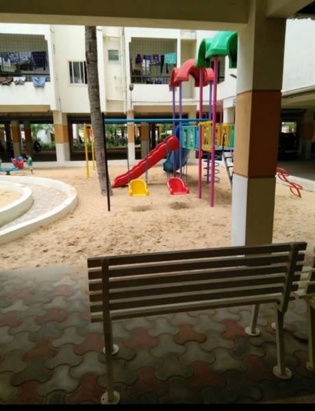 Children's play area antara Children's play area