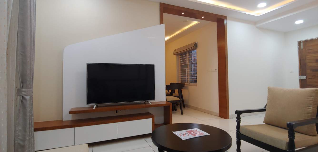  skycourt Living Area