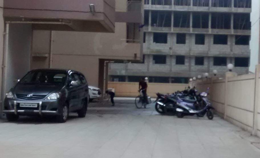  premier exotica ii Car Parking