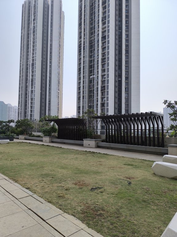  roots Landscaped Gardens