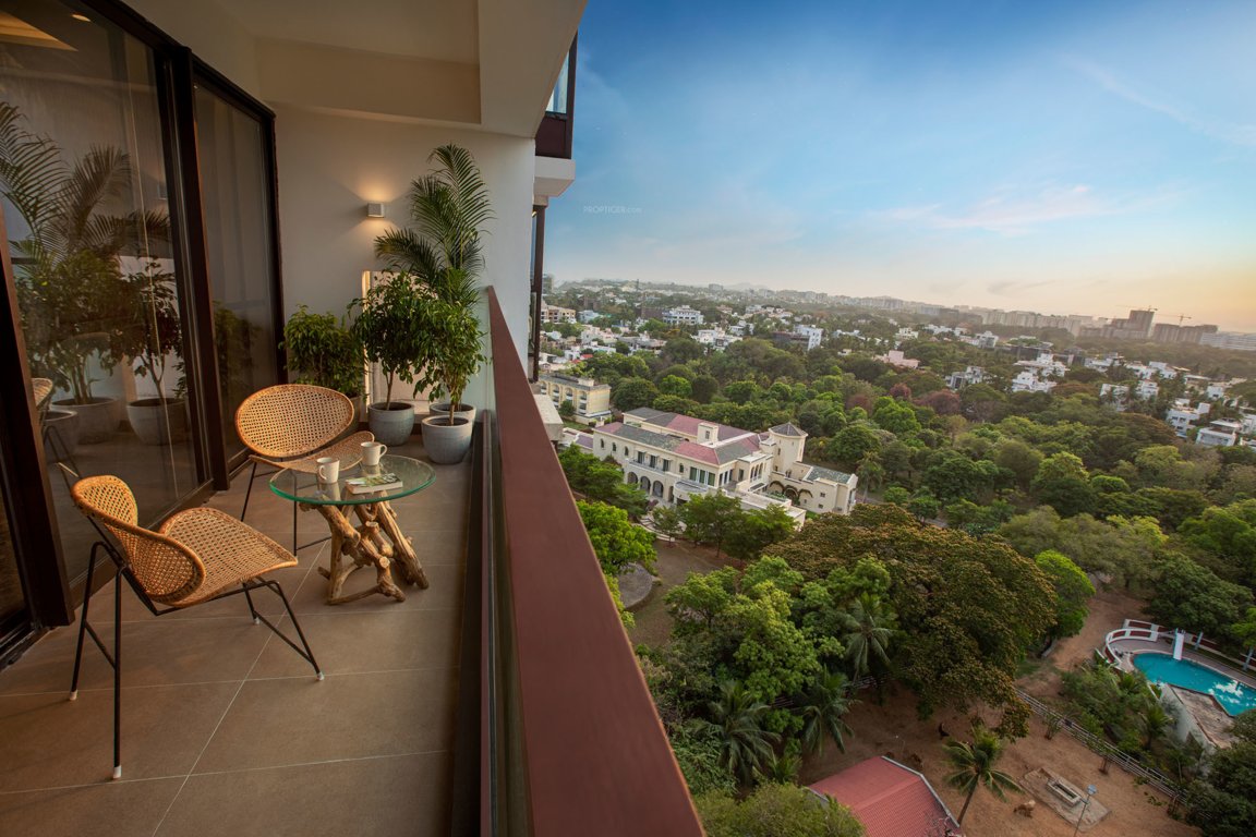 clover by the river Balcony