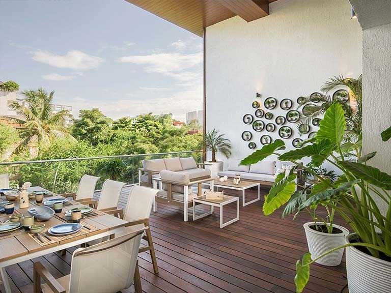  219 boat club Balcony