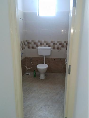  mounika-park-vesta Bathroom