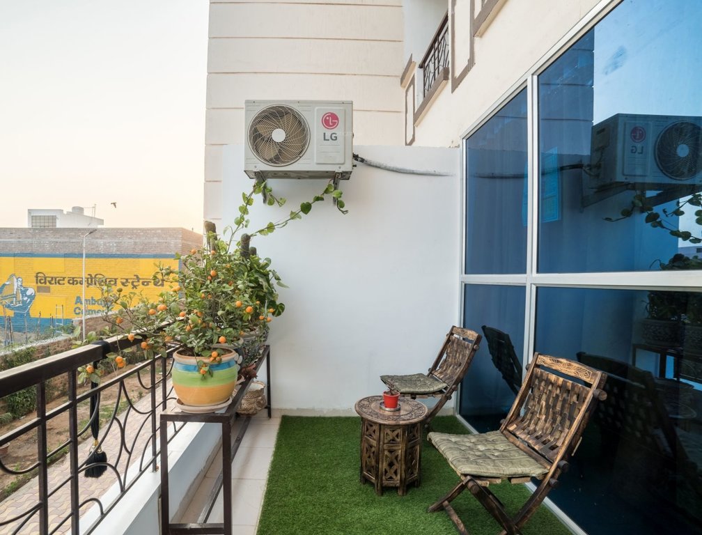 victorian palace Balcony