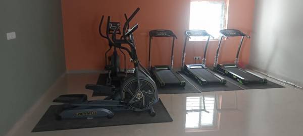  solitaire-pride Gymnasium