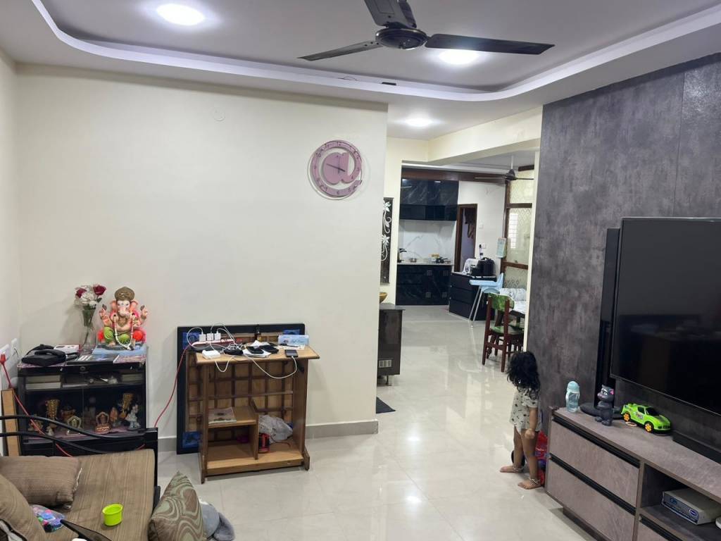  solitaire pride Living Area