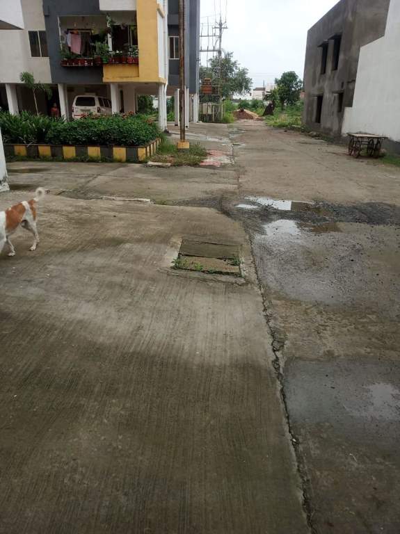  green woods Paved Compound